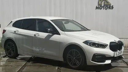 Used BMW 118 Sport Line 140 HP (102 kW) 2021 White Hatchback
