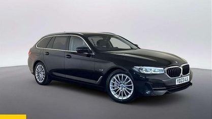 Begagnad BMW 530e Comfort Edition 292 HK (214 kW) 2023 Svart Kombi