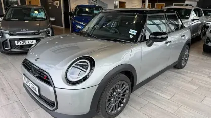 Used Mini Cooper Classic 150 kW (204 HP) 2025 Silver Hatchback