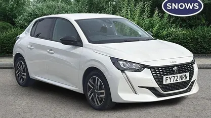 Used Peugeot 208 Allure+ 102 HP (75 kW) 2023 White Hatchback
