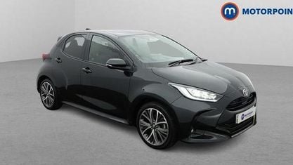 Usado Toyota Yaris Hybrid 116 CV (85 kW) 2024 Negro Utilitario