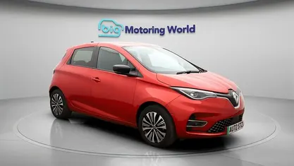 Used Renault Zoe Techno 100 kW (136 HP) 2023 Red Hatchback