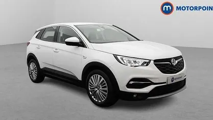 Used Vauxhall Grandland X Business Edition 131 HP (96 kW) 2021 White SUV