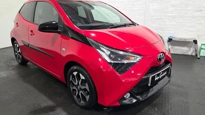 Used Toyota Aygo Trend 72 HP (52 kW) 2019 Red Hatchback