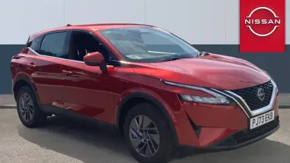 Used Nissan Qashqai Acenta Premium 140 HP (102 kW) 2023 Red SUV