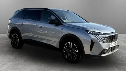 Used Peugeot 5008 GTi 136 HP (100 kW) 2025 Grey SUV