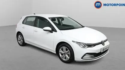 Second-hand VW Golf VIII Life 150 CP (110 kW) 2024 Hatchback