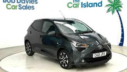 Begagnad Toyota Aygo Trend 72 HK (52 kW) 2021 Grå Halvkombi