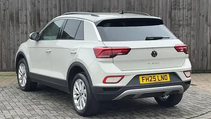 Used 2025 VW T-Roc Match SUV | £25,799 (Fair price)