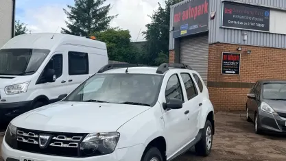Used Dacia Duster Ambiance 109 HP (80 kW) 2016 White SUV
