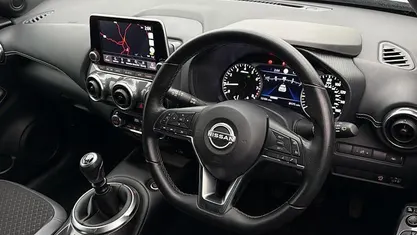 Used Nissan Juke N-Connecta 114 HP (83 kW) 2023 Grey SUV