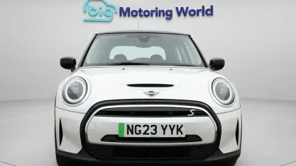 Used Mini Cooper S Hatch 135 kW (184 HP) 2023 White Hatchback