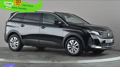 Usado Peugeot 5008 Allure+ 131 HP (96 kW) 2023 Preto SUV