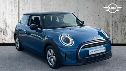 Używany Mini Cooper Classic 136 KM (100 kW) 2022 Niebieski Hatchback