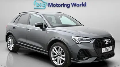 Begagnad Audi Q3 Black Edition 150 HK (110 kW) 2022 Grå SUV