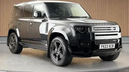 Used Land Rover Defender HSE Dynamic 300 HP (220 kW) 2023 Carpathian grey SUV