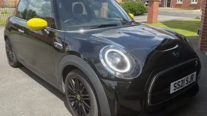 Used Mini Cooper Level 2 135 kW (184 HP) 2023 Hatchback