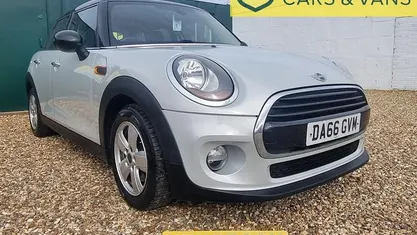Used Mini Cooper Hatch 136 HP (100 kW) 2017 Hatchback