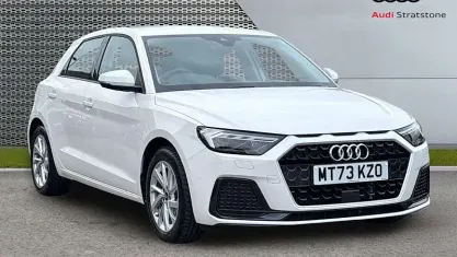 Used Audi A1 Sportback Sport 95 HP (69 kW) 2023 White Hatchback