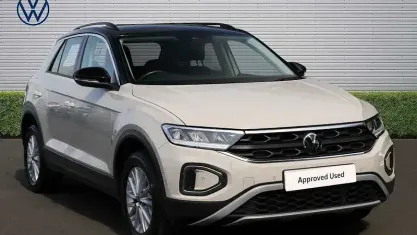 Used VW T-Roc Life 150 HP (110 kW) 2025 SUV