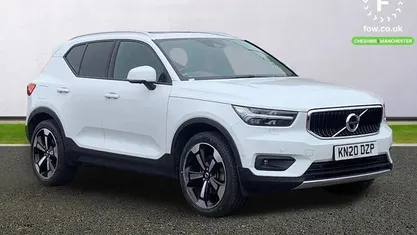 Używany Volvo XC40 Momentum 190 KM (139 kW) 2020 Biały SUV