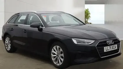 Usado Audi A4 Comfort 150 CV (110 kW) 2021 Negro Familiar