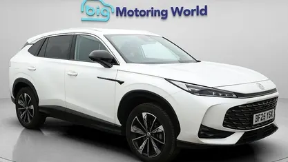 Used 2025 MG HS SE SUV | £17,500 (Fair price)