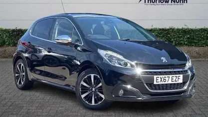 Used Peugeot 208 Allure Premium 82 HP (60 kW) 2017 Black Hatchback