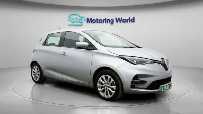 Usado Renault Zoe Iconic 80 kW (109 HP) 2021 Cinzento Citadino