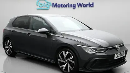 Używany VW Golf VIII R-line 150 KM (110 kW) 2023 Szary Hatchback