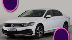 White Used 2022 VW Passat GTE Sedan | £13,683 (Fair price)