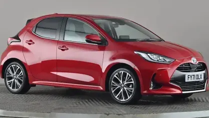 Usado Toyota Yaris Hybrid 116 HP (85 kW) 2025 Citadino