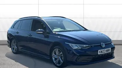 Second-hand VW Golf VIII R-line 150 CP (110 kW) 2023 Albastru Break