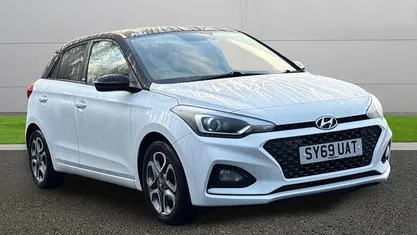 White Used 2019 Hyundai i20 Hatchback | £11,499 (Fair price)