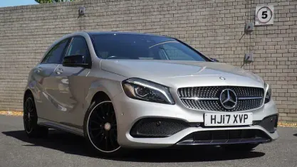 Begagnad Mercedes A200 AMG Line Premium Plus 156 HK (114 kW) 2018 Halvkombi