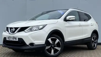 Used Nissan Qashqai N-Connecta 110 HP (80 kW) 2017 White SUV