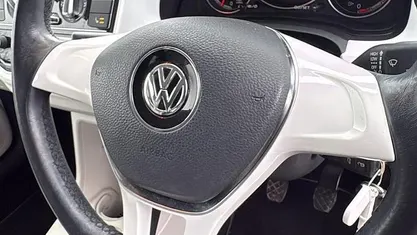 Used VW up! Beats 60 HP (44 kW) 2019 Hatchback