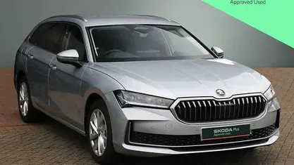 Used 2025 Skoda Superb SE Technology Estate | £28,562 (Fair price)