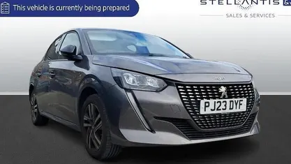 Used Peugeot 208 Allure+ 102 HP (75 kW) 2023 Hatchback