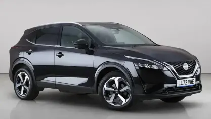 Used Nissan Qashqai N-Connecta 140 HP (102 kW) 2022 Black SUV