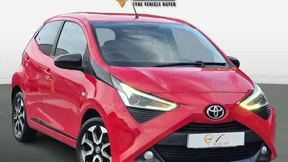 Used Toyota Aygo Trend 72 HP (52 kW) 2019 Red Hatchback