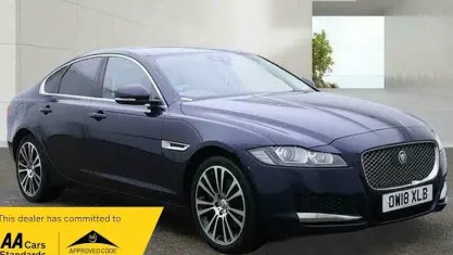 Used Jaguar XF Portfolio 241 HP (177 kW) 2018 Blue Sedan