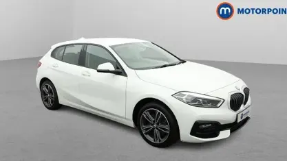 Used BMW 118 Sport Line 136 HP (100 kW) 2023 White Hatchback