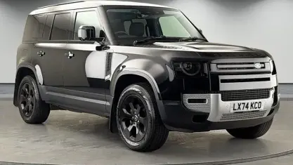 Used Land Rover Defender S 250 HP (183 kW) 2024 Santorini black SUV