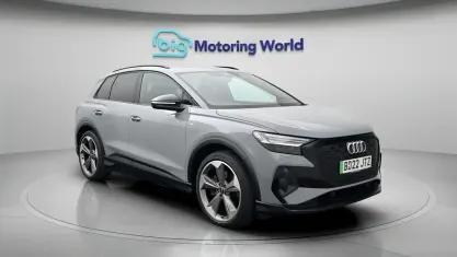Used Audi Q4 e-tron Advanced 150 kW (204 HP) 2022 Grey SUV