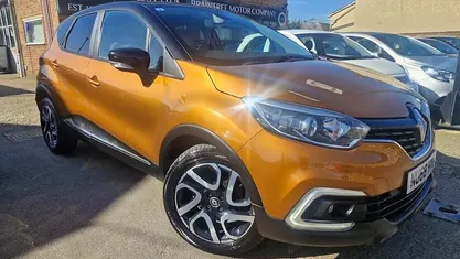 Used Renault Captur Iconic 90 HP (66 kW) 2019 SUV