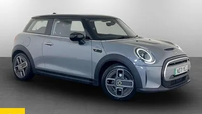 Used Mini Cooper Level 1 135 kW (184 HP) 2023 Hatchback