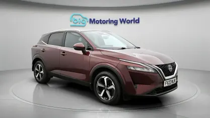 Used Nissan Qashqai N-Connecta 140 HP (102 kW) 2023 Red SUV