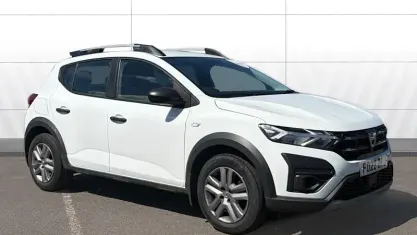 Używany Dacia Sandero Essentiel 91 KM (66 kW) 2022 Biały Hatchback