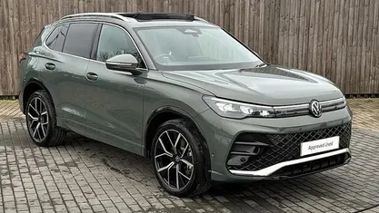 Green Used 2025 VW Tiguan R-line SUV | £38,499 (Fair price)